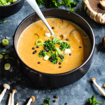 Romige bospaddestoelensoep met shiitake en oesterzwam